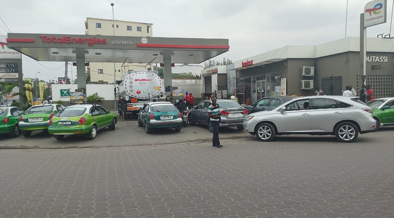 Pénurie de carburant en République du Congo : le calvaire sans fin des usagers et des chauffeurs