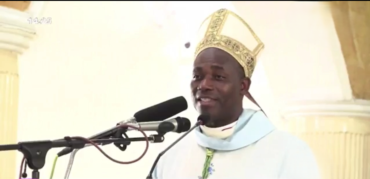Accueil solennel du Nouveau Nonce Apostolique au Congo : Mgr RelWende Kisito Ouédraogo investi en grande pompe