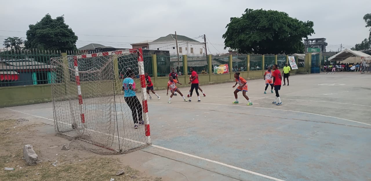 Handball : La Dynamique Le Réveil maintient son élan avec des matchs de gala captivants